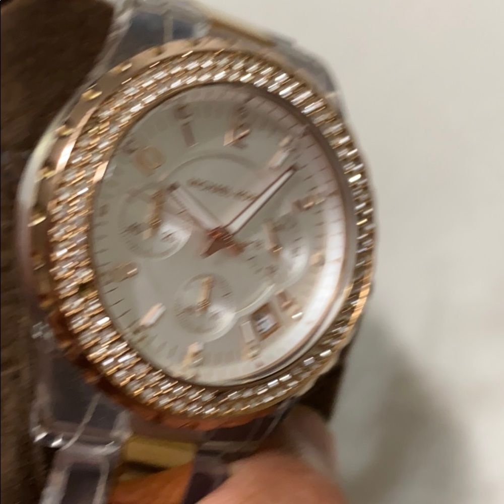 Watch - Picture 4 of 8